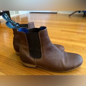 John Fluevog size 11 Chelsea boots